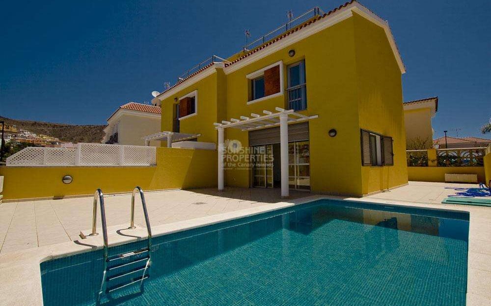 Villa in Arguineguin with 5 bedrooms