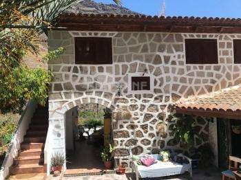 Beautiful 5 Bedroom Canarian Style House in Mogán