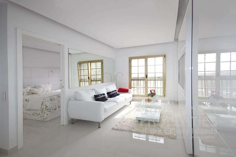 Newly Renovated 1 Bedroom apartment in El Tablero