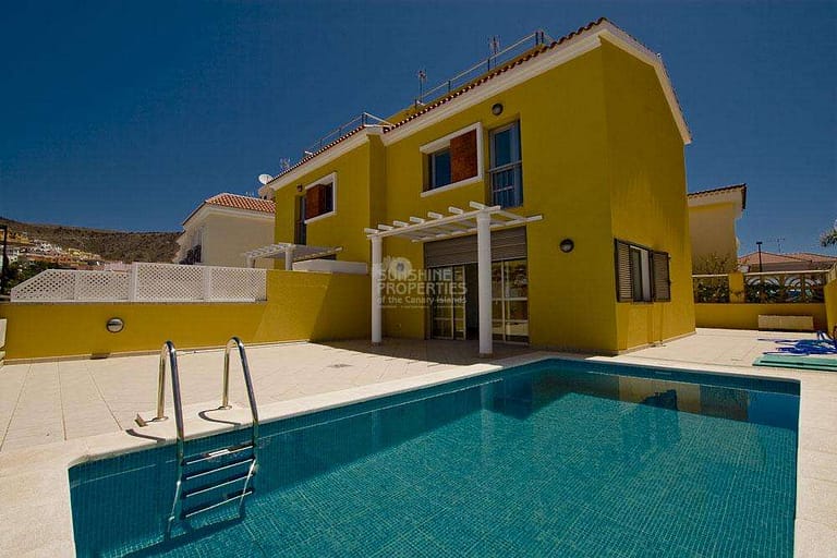 Villa in Arguineguin with 5 bedrooms