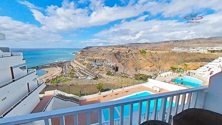1 Bedroom Apartment with Stunning views overlooking Amadores